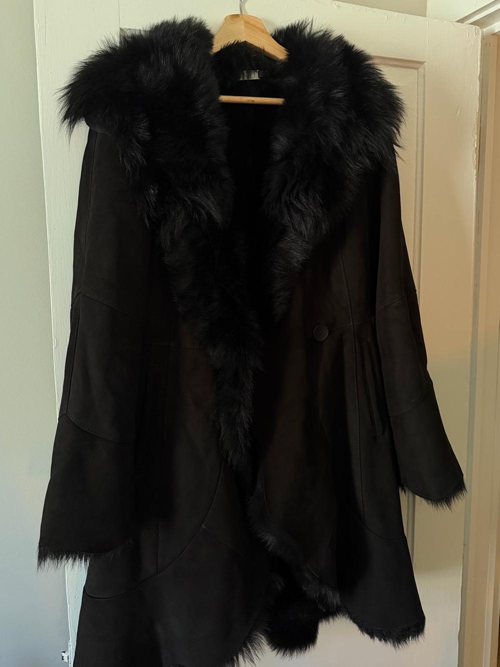 HiSO Genuine Shearling Jacket - Black
